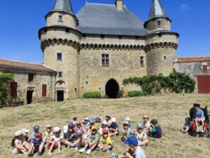 Action Nettoyons La Nature + visite du Donjon